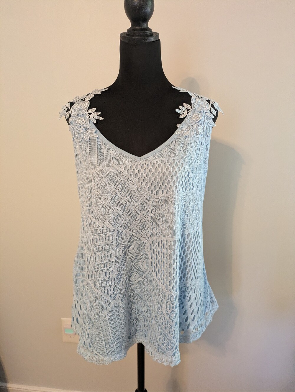 Chicme Lace Crochet Tank Top With Floral Applique Straps Mesh Lining Size L